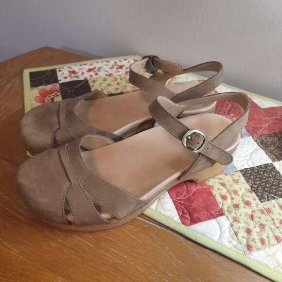 Dansko Betsey Sandals Tan Milled Leather Closed Toe Ankle Strap Shoes EU 37 - Picture 3 of 11